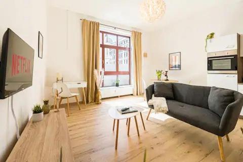 Ruhige Und Stilvolle Wohnung Am Clara-Zetkin-Park Лайпциг Екстериор снимка